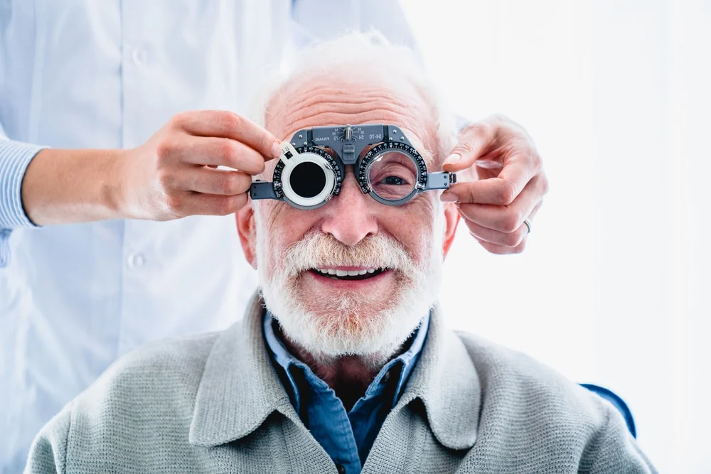 Monovizyon LASIK: Yakın Görme, Fiyatlar, İyileşme ve Yorumlar 1 cost of monovision lasik surgery