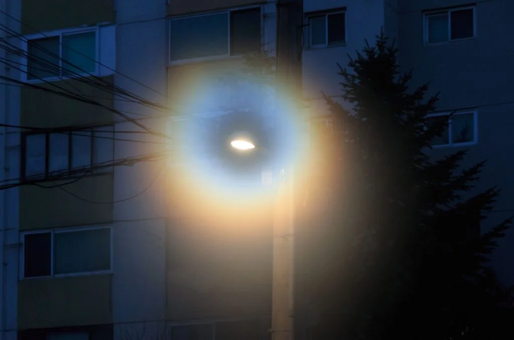 halos around lights at night