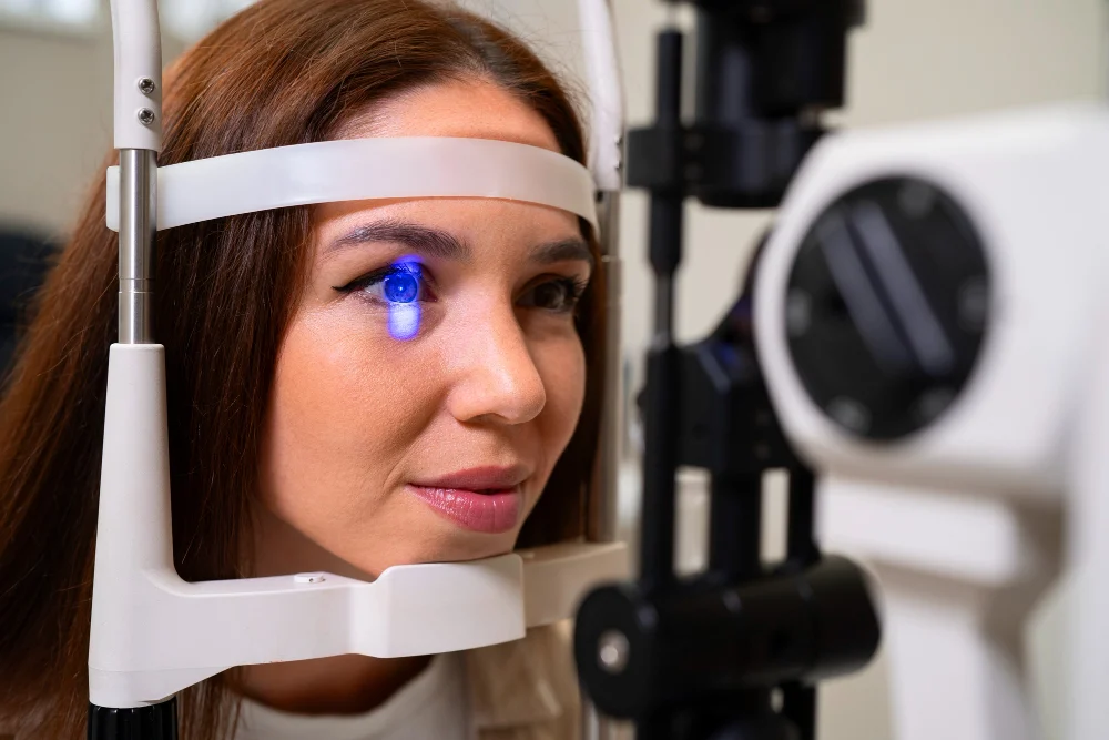 Monovizyon LASIK: Yakın Görme, Fiyatlar, İyileşme ve Yorumlar 2 monovision lasik