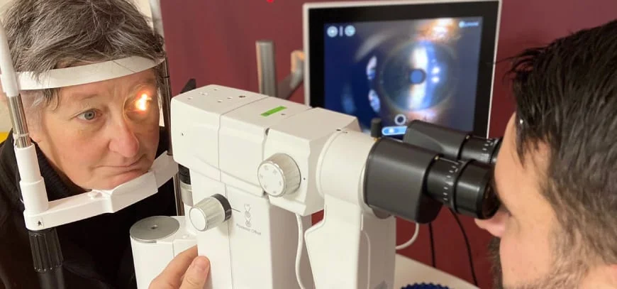 What Is YAG Laser Capsulotomy? In What Situations Is It Used? 2 yag laser capsulotomy procedure